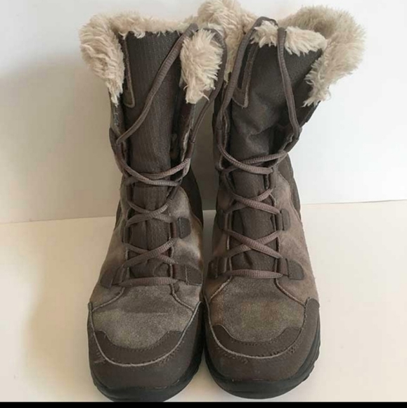 Columbia waterproof winter boots size 7.5 - Picture 1 of 3